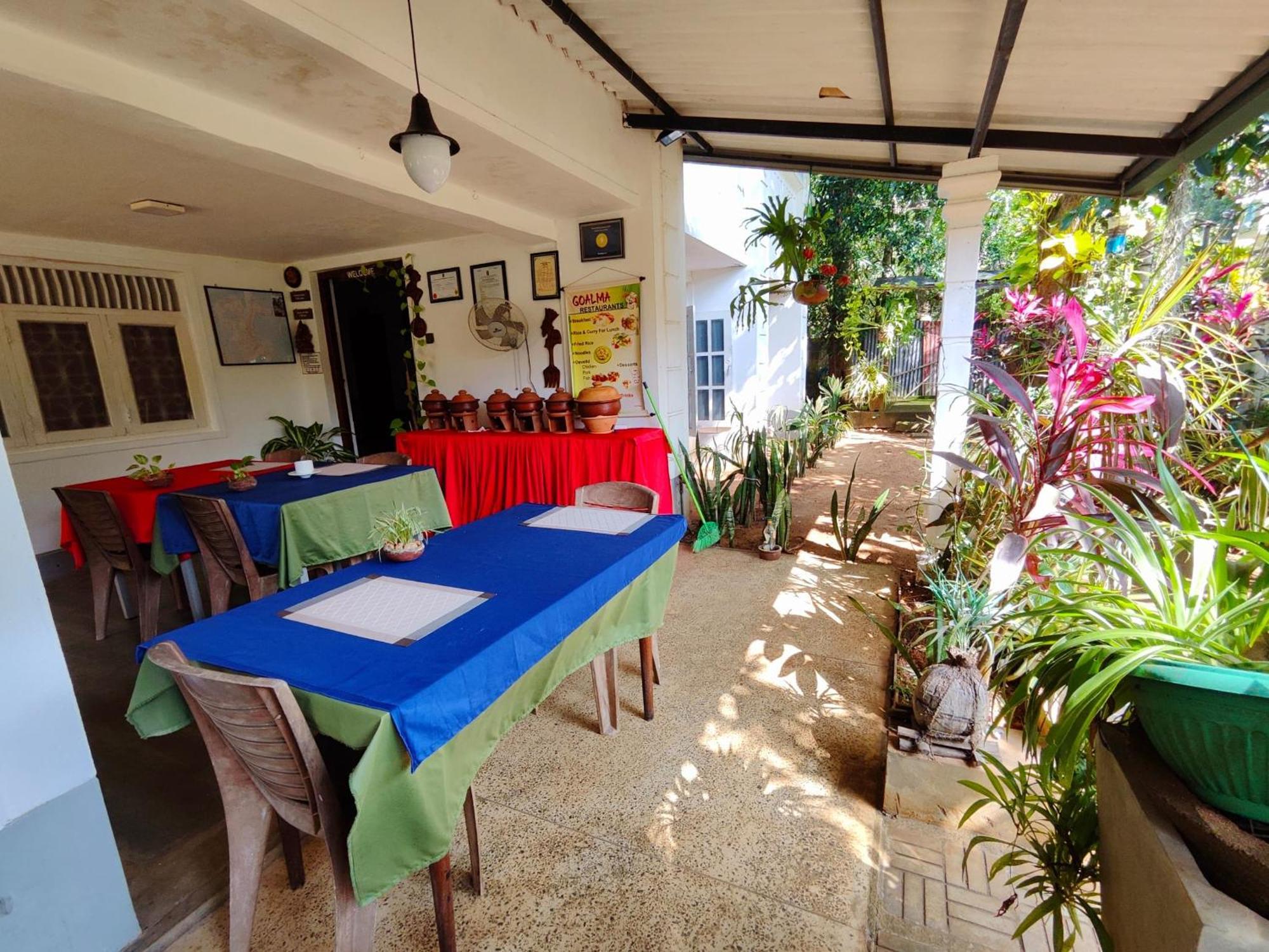 Goalma Family Holiday Resort & Restaurant أنرادابورام المظهر الخارجي الصورة
