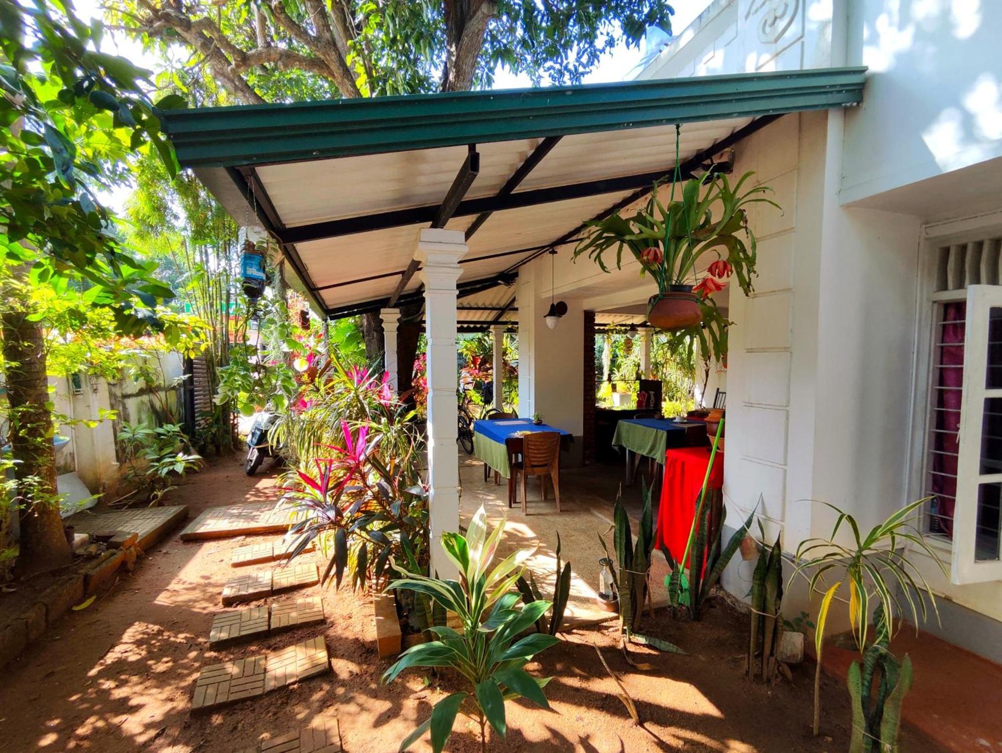 Goalma Family Holiday Resort & Restaurant أنرادابورام المظهر الخارجي الصورة