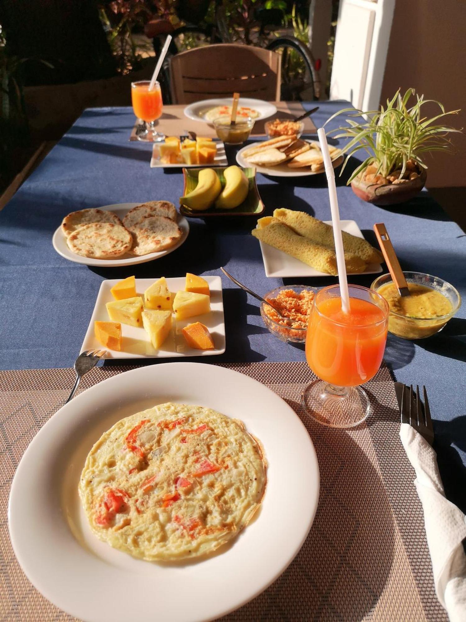 Goalma Family Holiday Resort & Restaurant أنرادابورام المظهر الخارجي الصورة