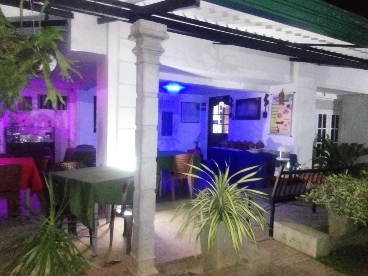 Goalma Family Holiday Resort & Restaurant أنرادابورام المظهر الخارجي الصورة