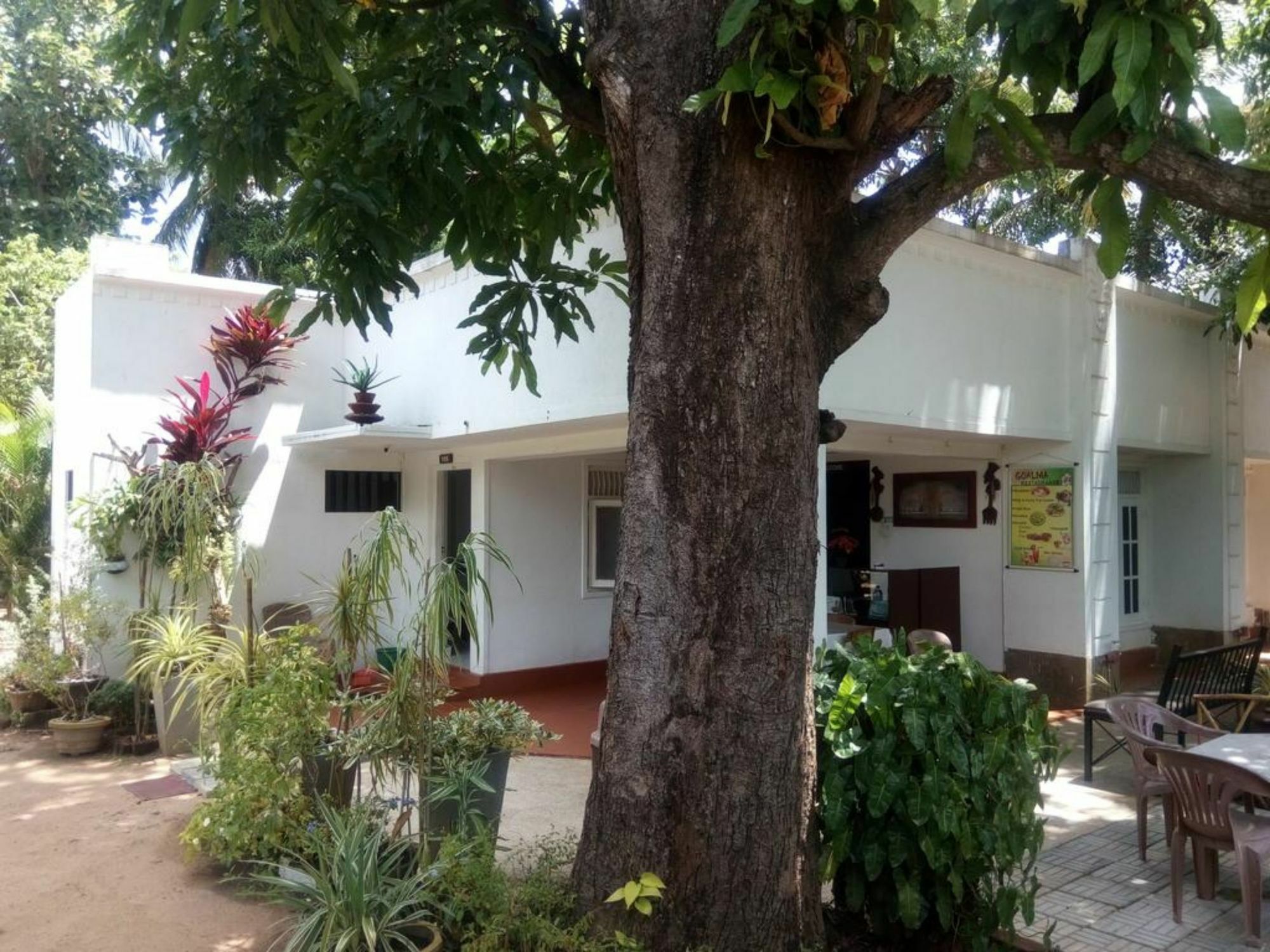 Goalma Family Holiday Resort & Restaurant أنرادابورام المظهر الخارجي الصورة